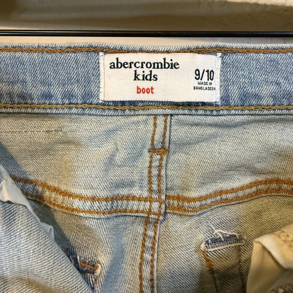 Abercrombie Kids Light Blue Boot Cut Denim jeans Size 9/10